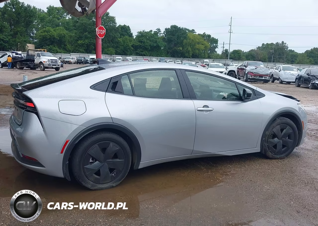 2026 Toyota Prius Plug-In Hybrid Se VIN:JTDACACU9T3064539 - 13
