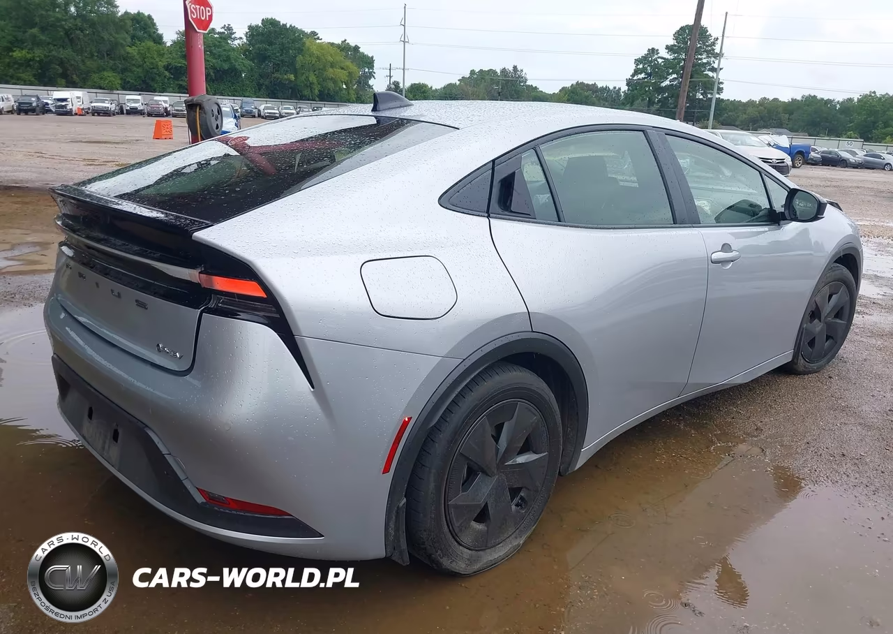 2026 Toyota Prius Plug-In Hybrid Se VIN:JTDACACU9T3064539 - 4