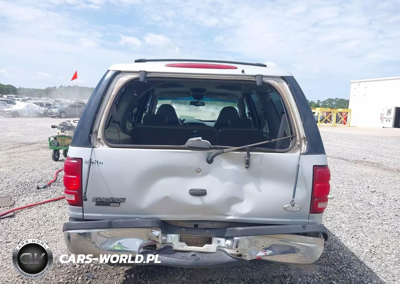 2000 Ford Expedition Xlt VIN:1FMRU1566YLA21441 - 16