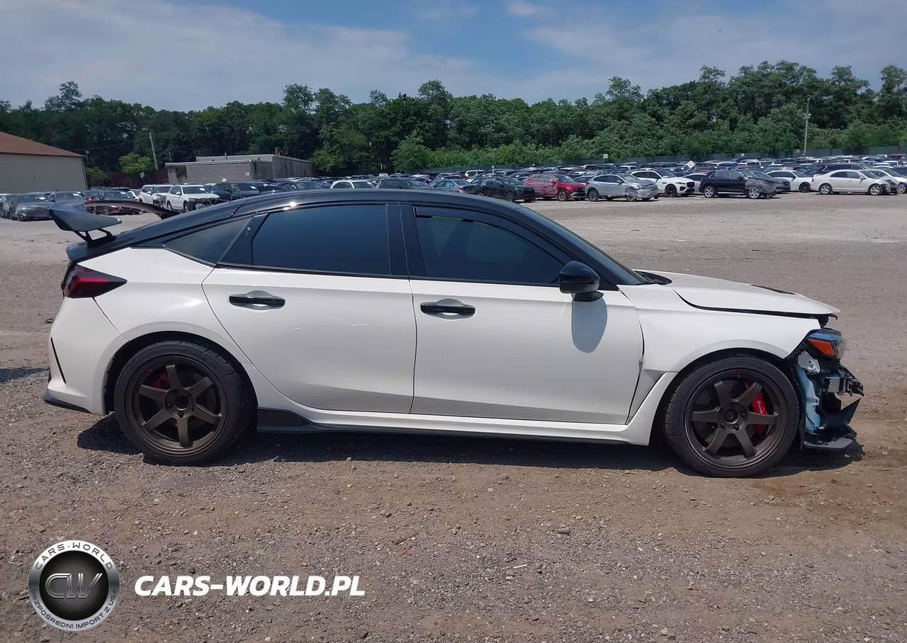 2025 Honda Civic Type R VIN:JHMFL5G4XSX000541 - 14