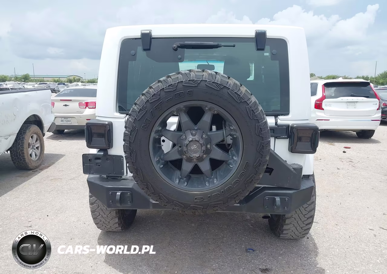 2015 Jeep Wrangler Sahara VIN:1C4GJWBG2FL534794 - 16