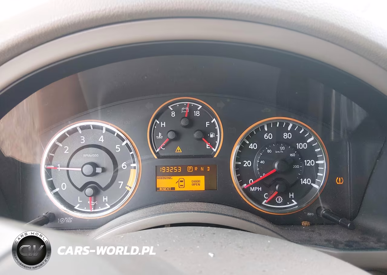 2015 Nissan Armada Platinum VIN:5N1BA0ND8FN621656 - 7