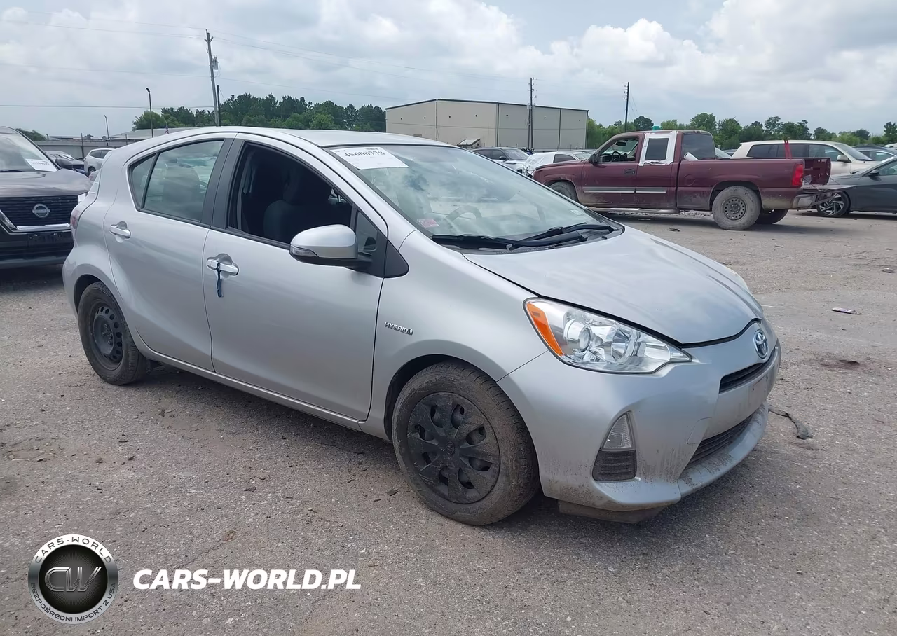 2013 Toyota Prius C Two