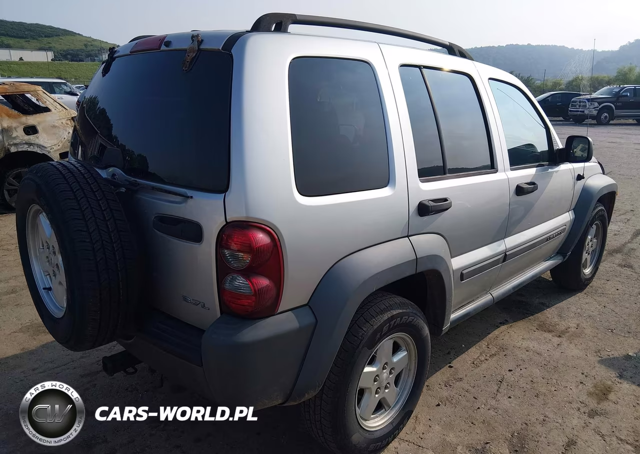 2007 Jeep Liberty Sport VIN:1J4GL48K17W695254 - 4