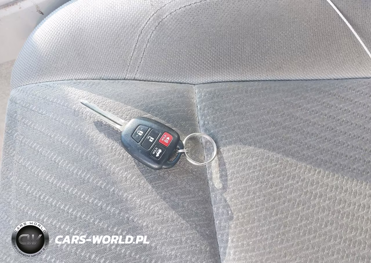 2015 Toyota Camry Le VIN:4T4BF1FK8FR491975 - 11