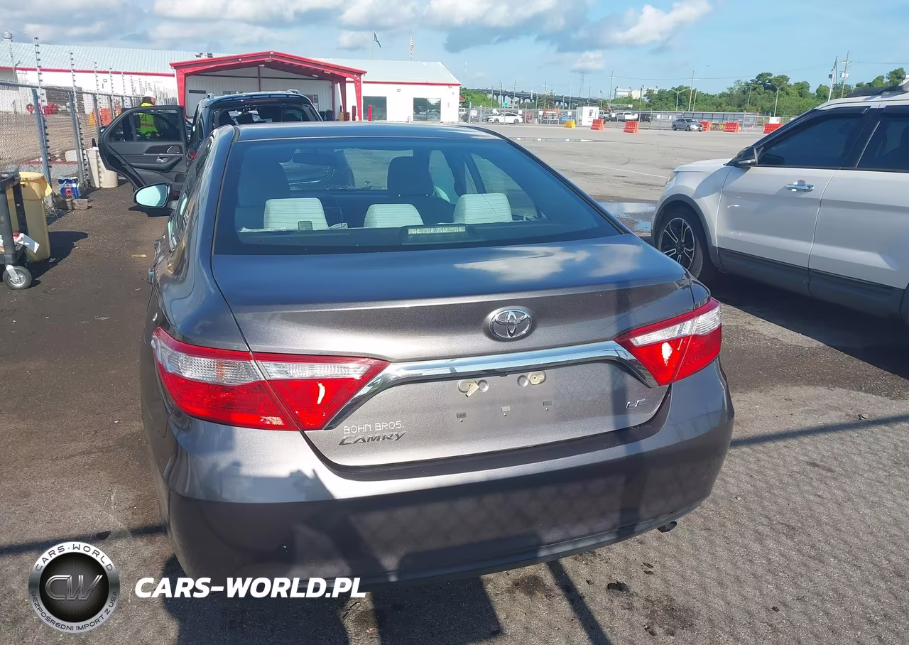 2015 Toyota Camry Le VIN:4T4BF1FK8FR491975 - 16