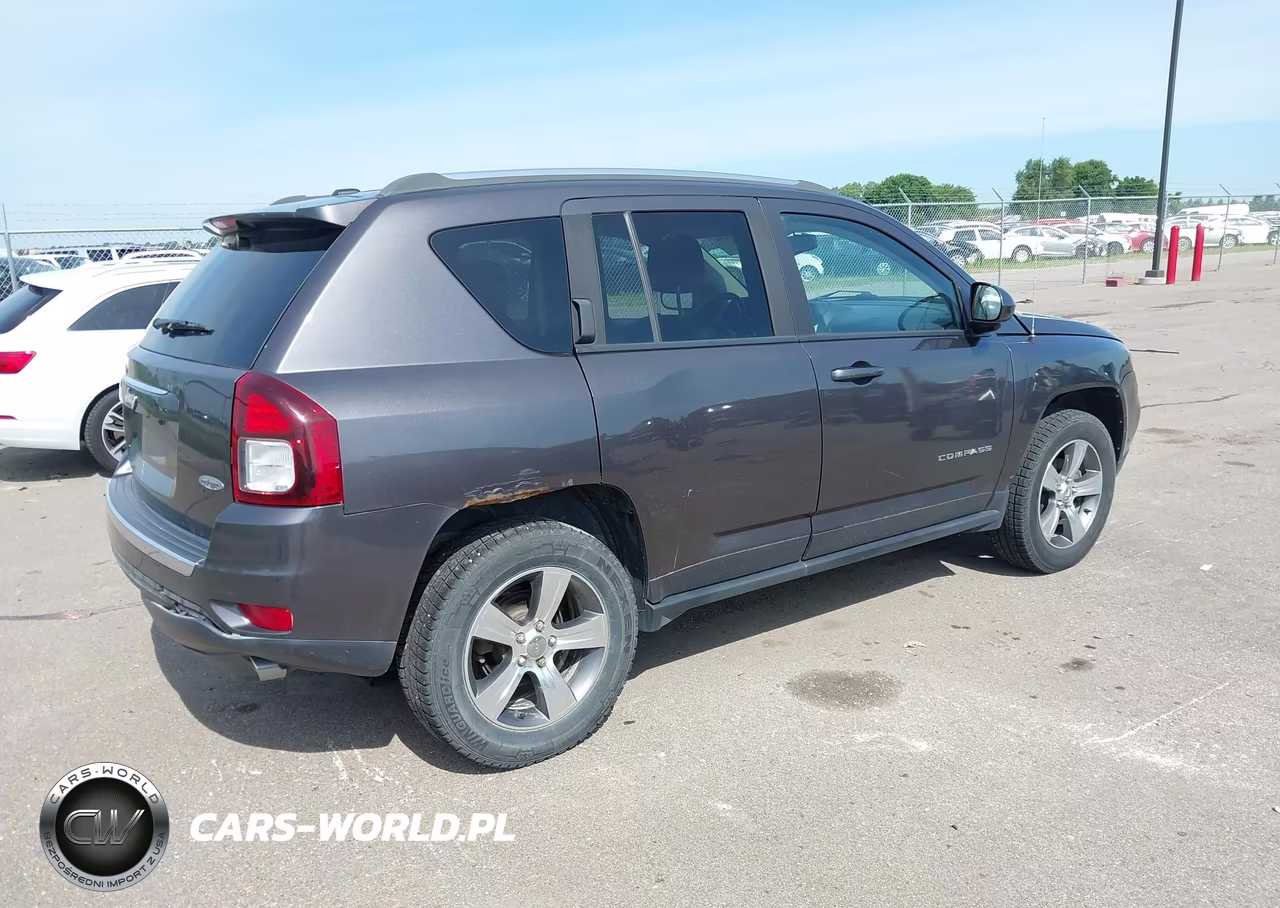 2017 Jeep Compass High Altitude VIN:1C4NJDEB2HD110752 - 4