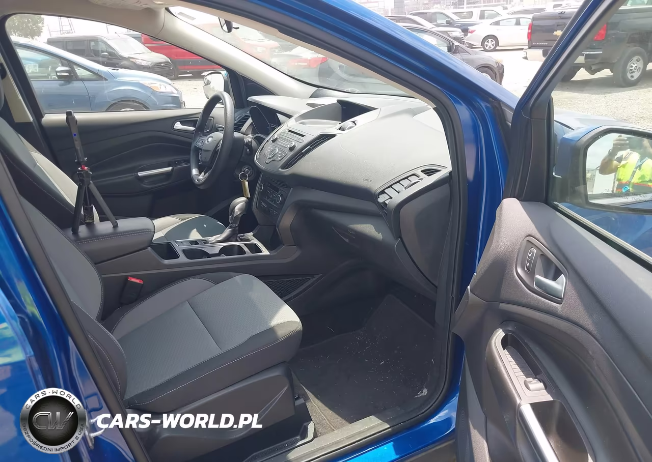 2018 Ford Escape Se VIN:1FMCU9GD9JUD08823 - 5