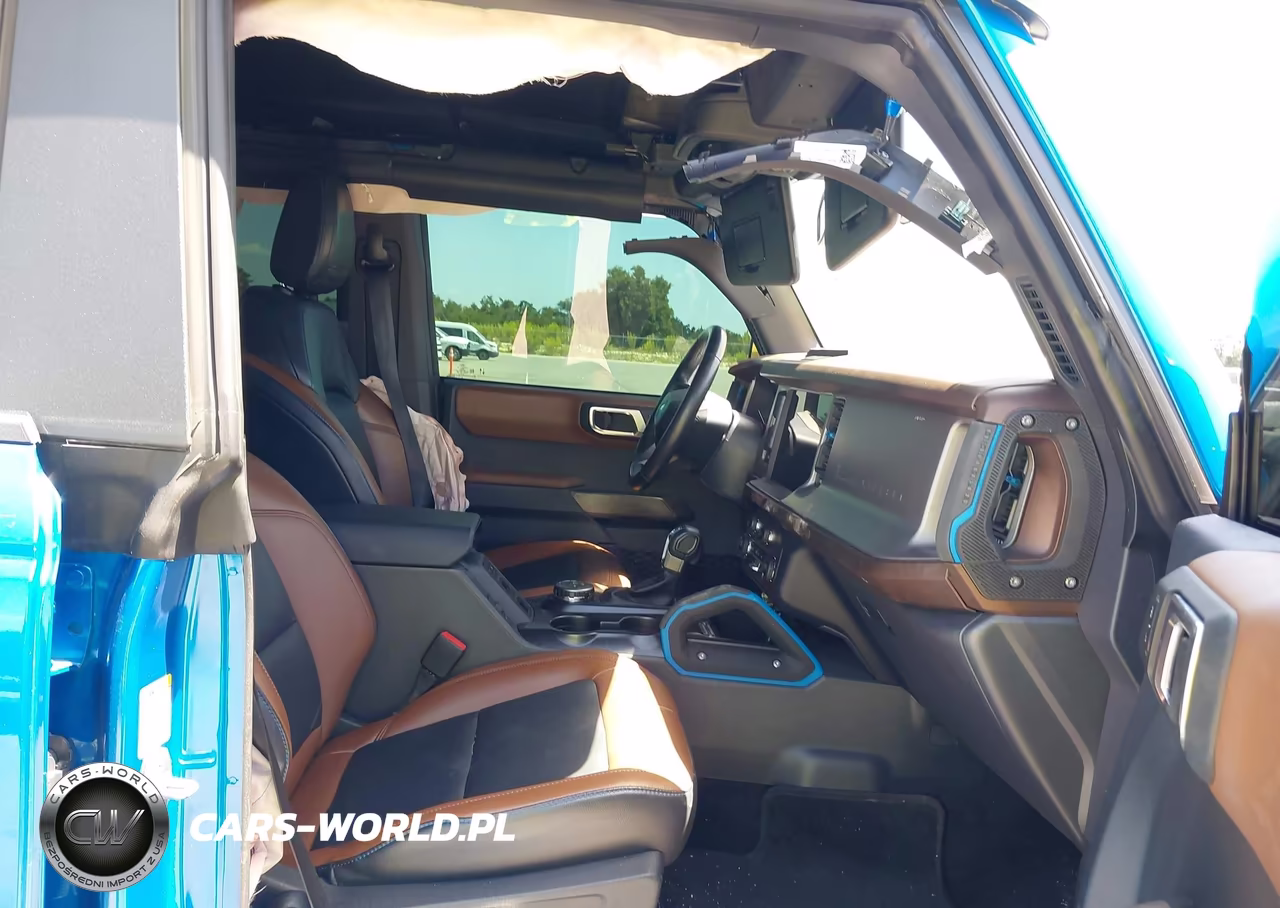 2023 Ford Bronco Outer Banks VIN:1FMDE5BH0PLB92723 - 5