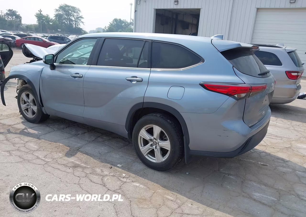 2021 Toyota Highlander Le VIN:5TDBZRBH5MS154020 - 3