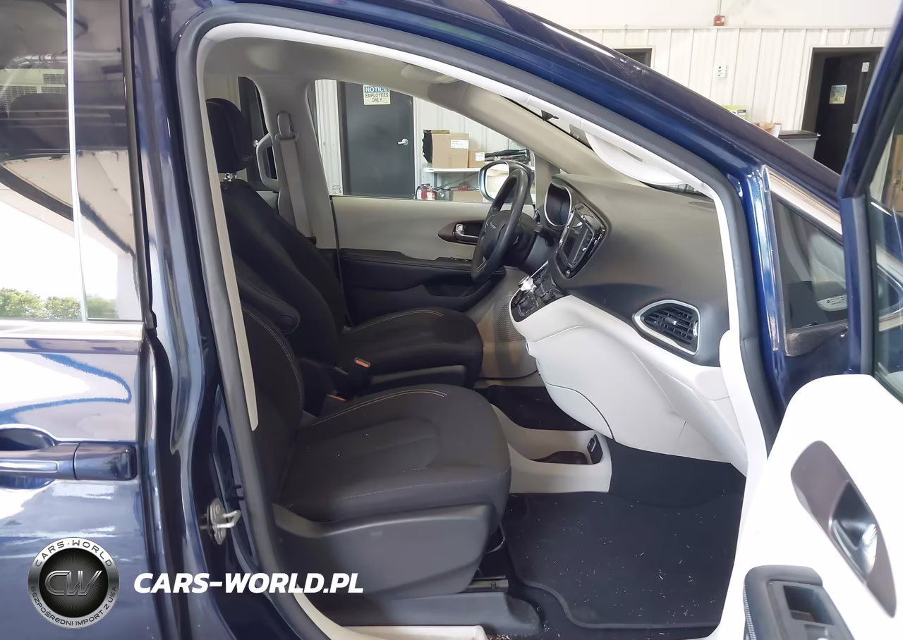 2020 Chrysler Voyager Lx VIN:2C4RC1CG7LR245417 - 5
