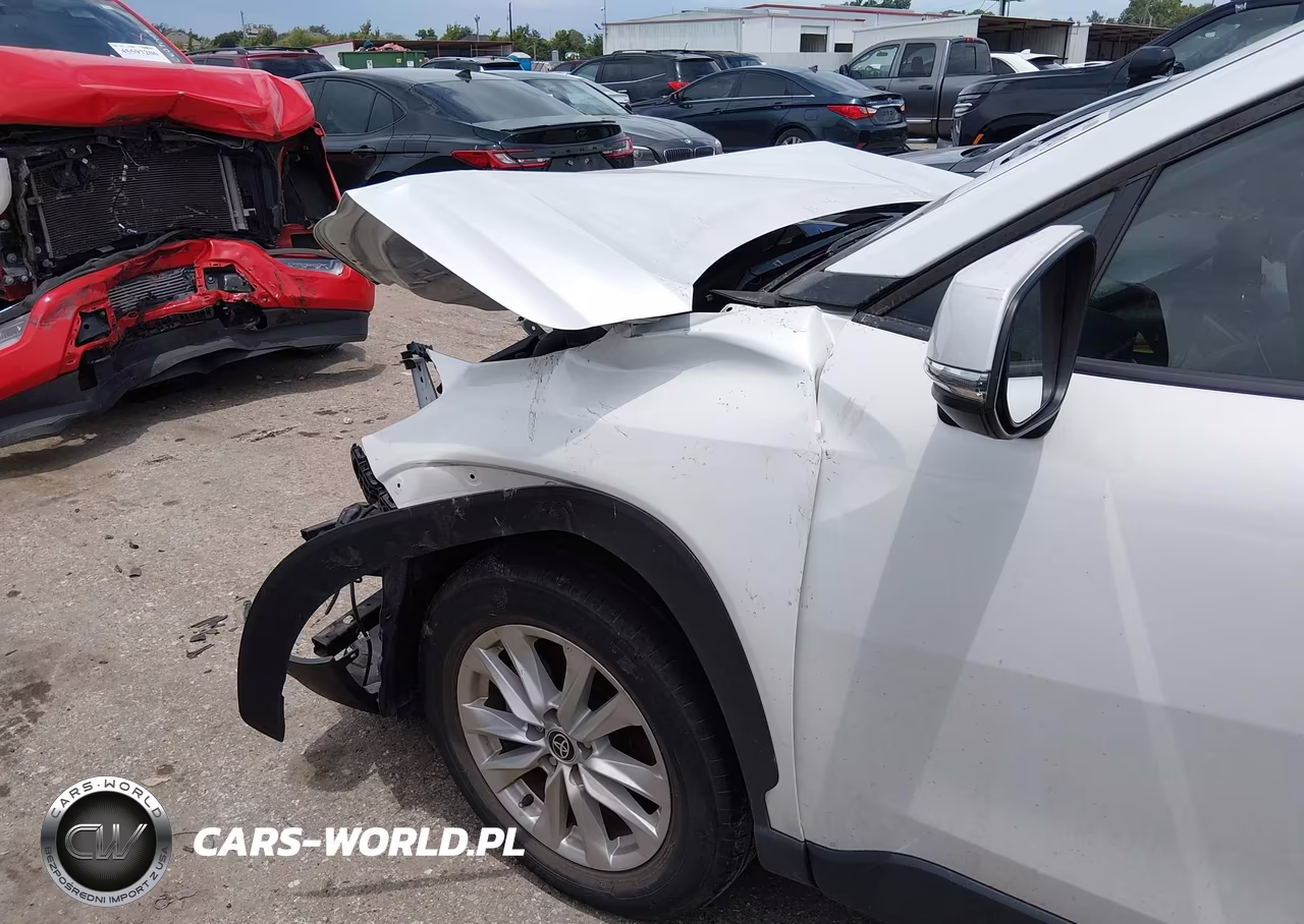2022 Toyota Corolla Cross Le VIN:7MUCAAAG9NV029387 - 6