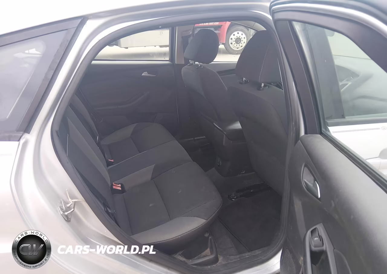 2014 Ford Focus Se VIN:1FADP3K26EL398811 - 8