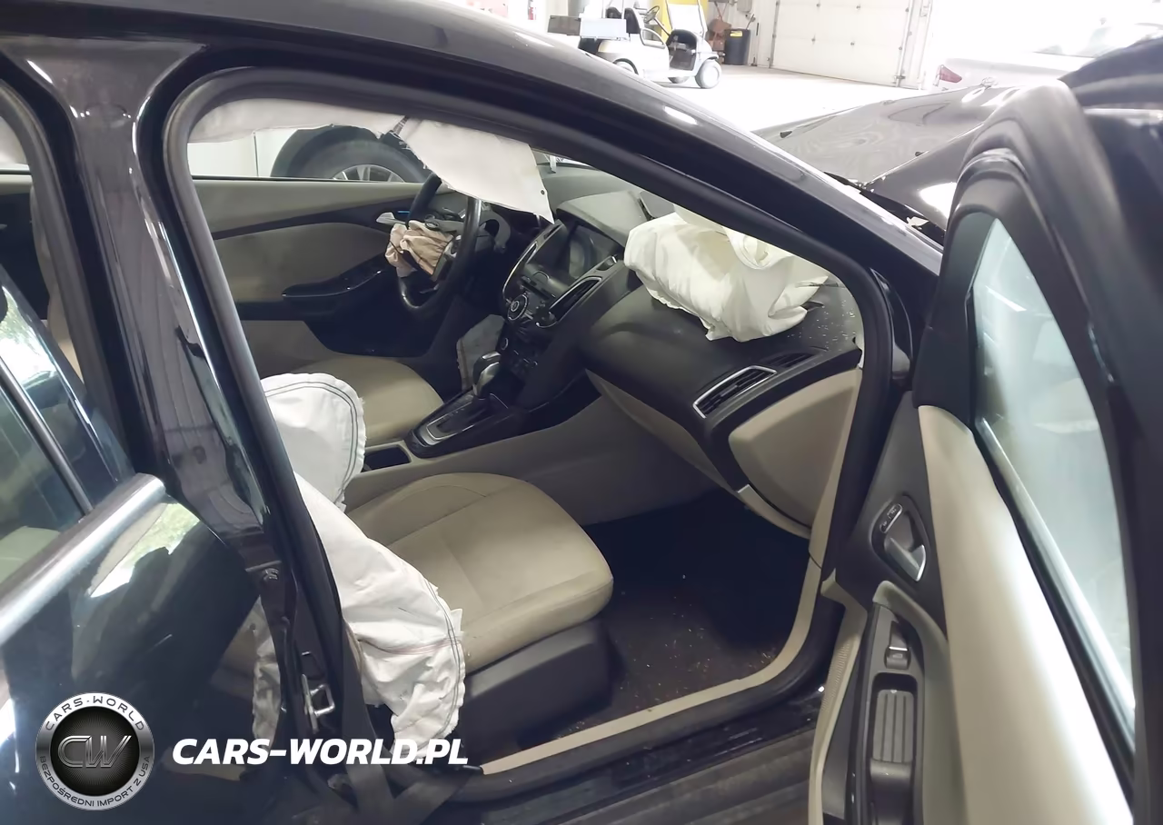 2017 Ford Focus Electric VIN:1FADP3R41HL343565 - 5