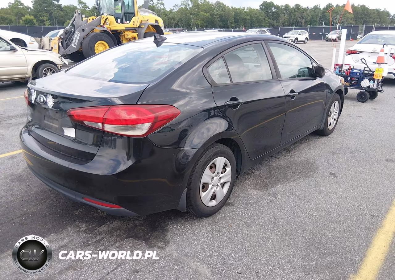 2017 Kia Forte Lx VIN:3KPFK4A71HE108721 - 4