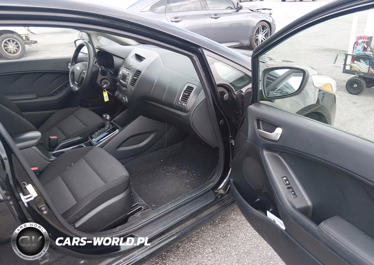 2017 Kia Forte Lx VIN:3KPFK4A71HE108721 - 5