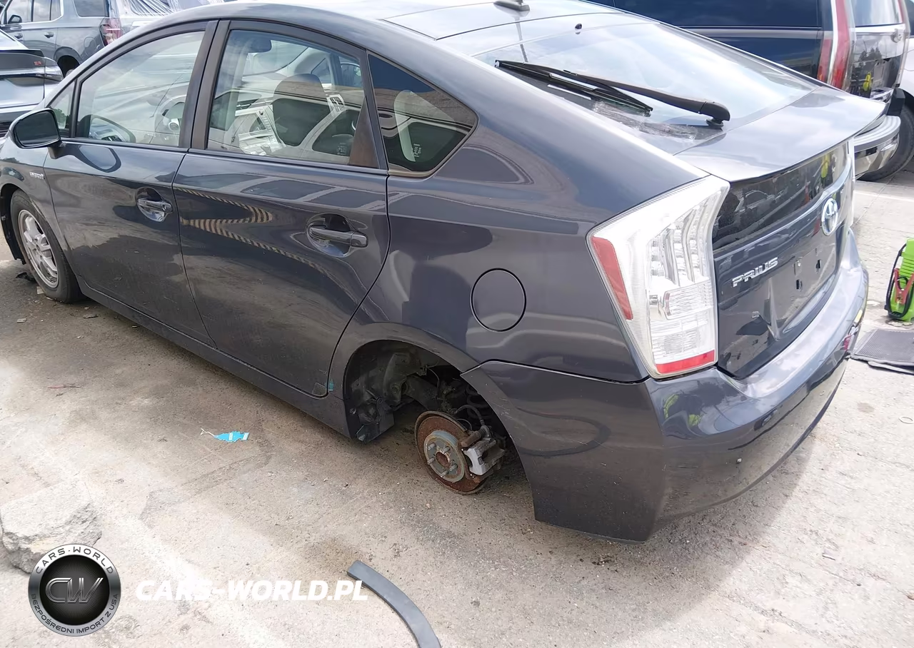2011 Toyota Prius Four VIN:JTDKN3DU3B0257617 - 3