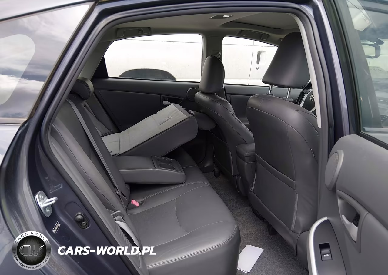 2011 Toyota Prius Four VIN:JTDKN3DU3B0257617 - 8