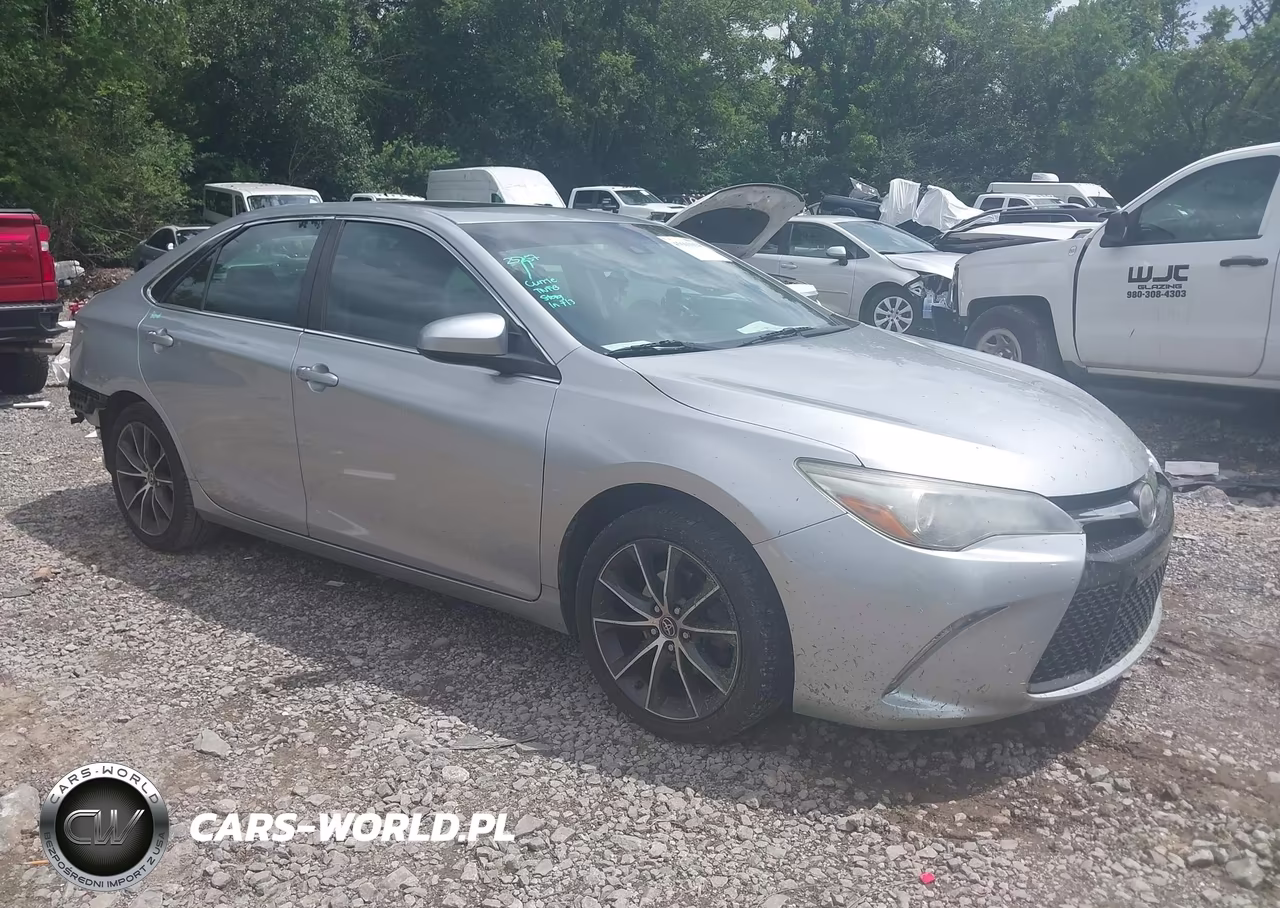 2015 Toyota Camry Xse – zdjęcie 1 z 18