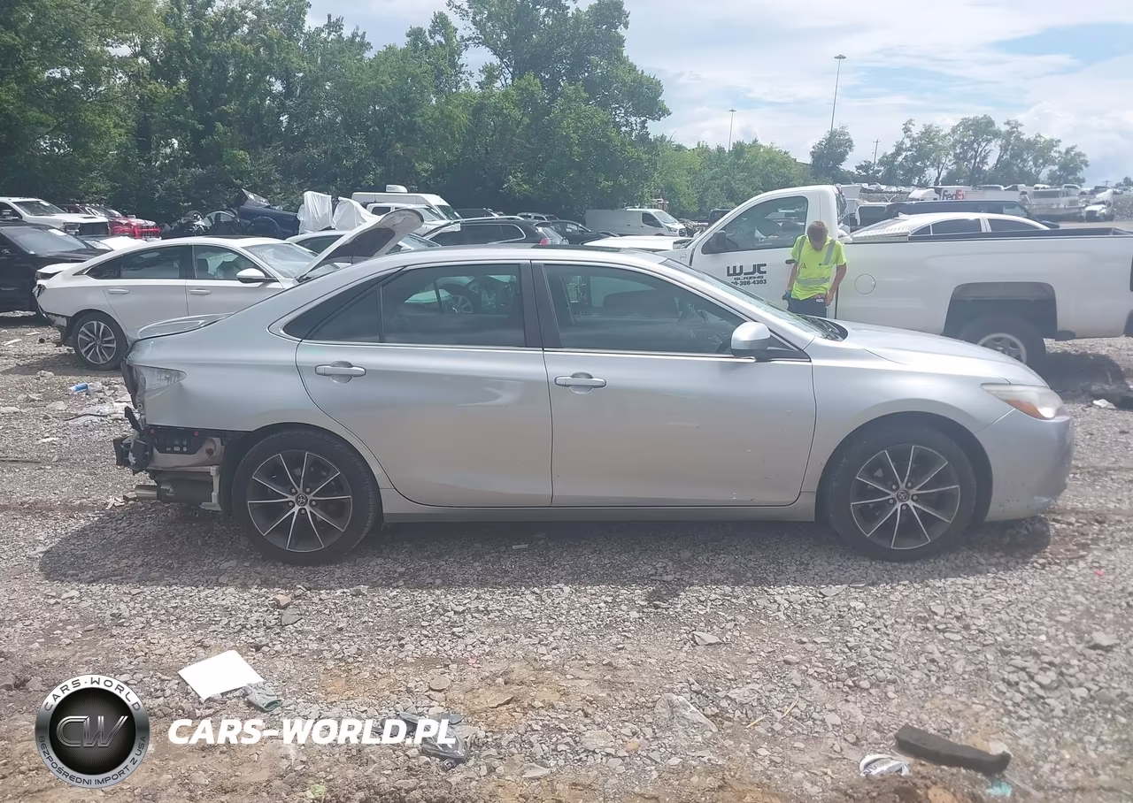 2015 Toyota Camry Xse VIN:4T1BF1FK3FU897141 - 13