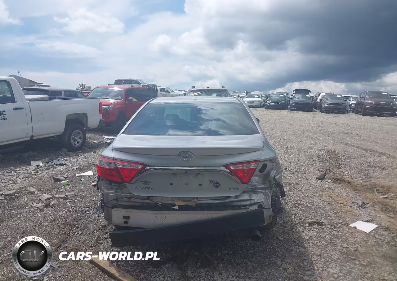 2015 Toyota Camry Xse VIN:4T1BF1FK3FU897141 - 16