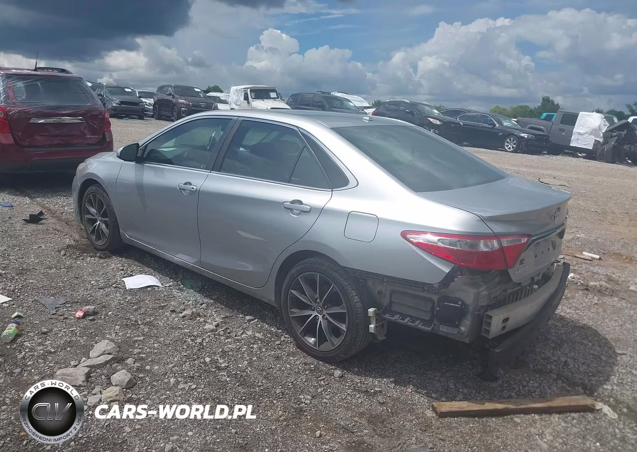 2015 Toyota Camry Xse VIN:4T1BF1FK3FU897141 - 3