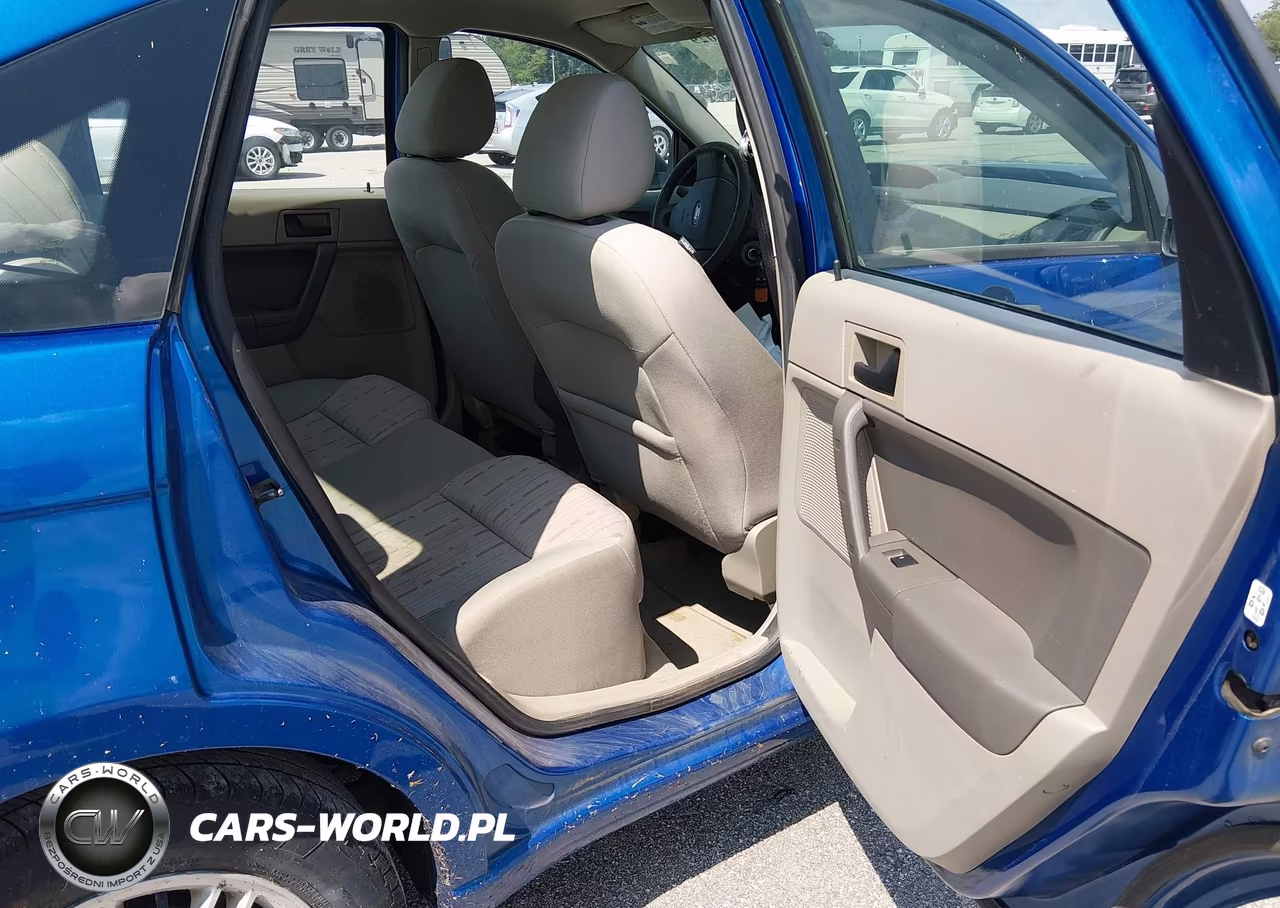 2010 Ford Focus Se VIN:1FAHP3FN2AW261847 - 8