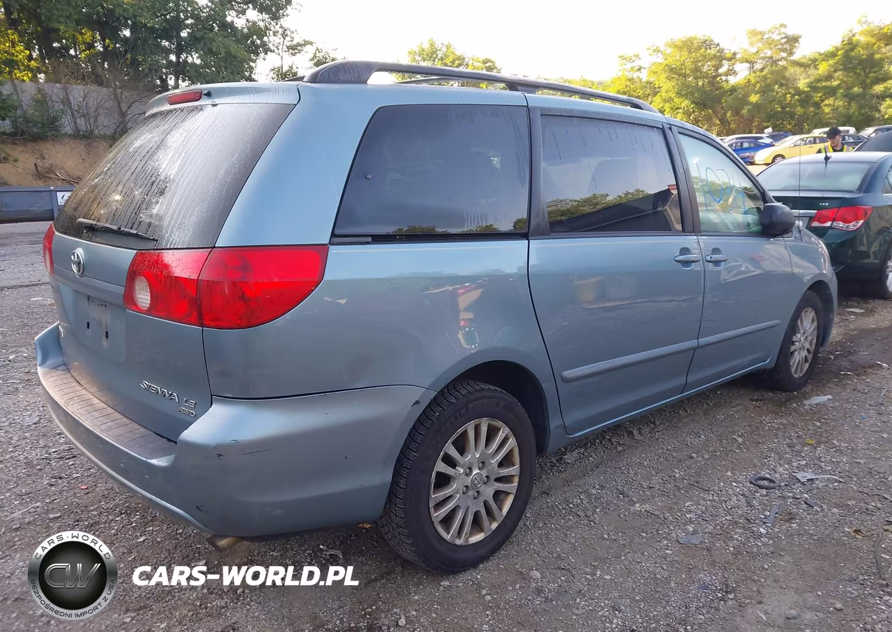 2008 Toyota Sienna Le VIN:5TDBK23C78S015947 - 4