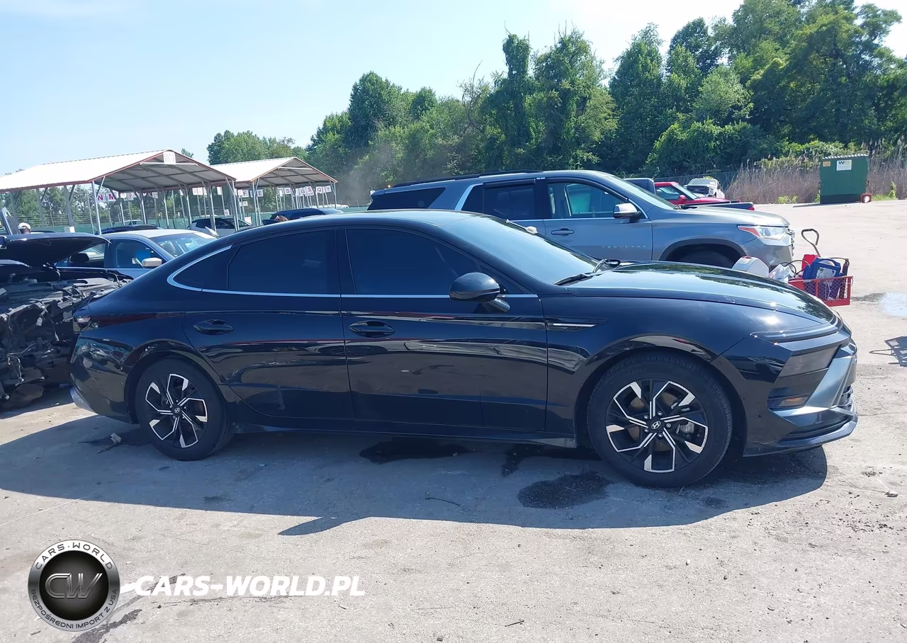 2025 Hyundai Sonata Sel VIN:KMHL64JA7SA502197 - 13