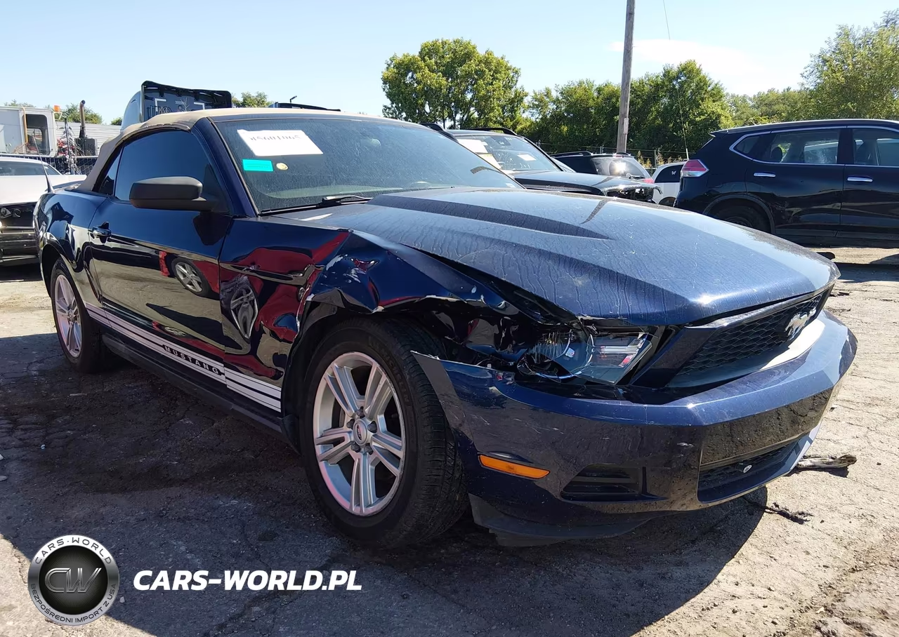 2010 Ford Mustang V6-V6 Premium