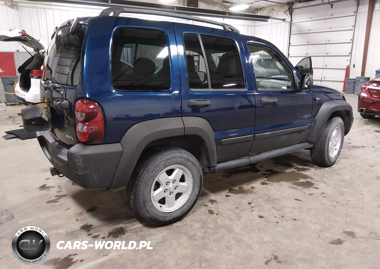 2006 Jeep Liberty Sport VIN:1J4GL48K66W252760 - 4