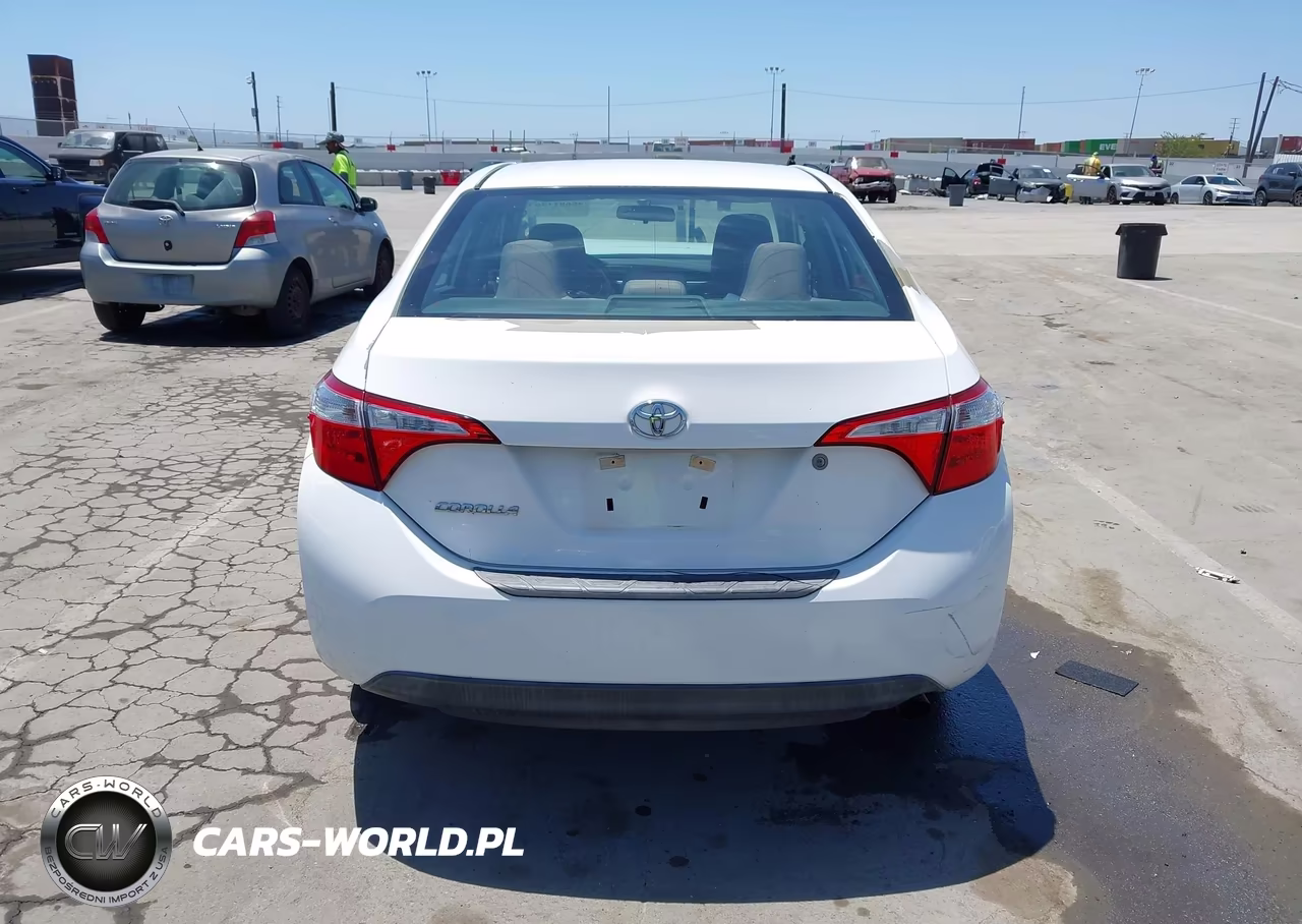 2015 Toyota Corolla L VIN:5YFBURHE9FP305822 - 16