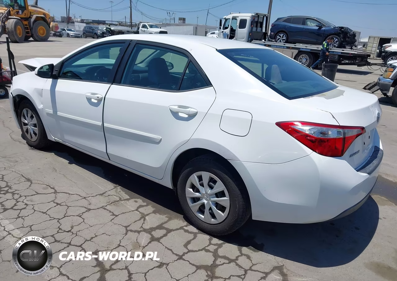 2015 Toyota Corolla L VIN:5YFBURHE9FP305822 - 3