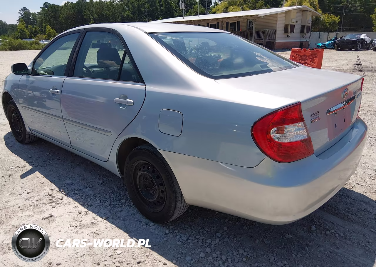 2005 Toyota Camry Le VIN:4T1BE32K65U535386 - 3
