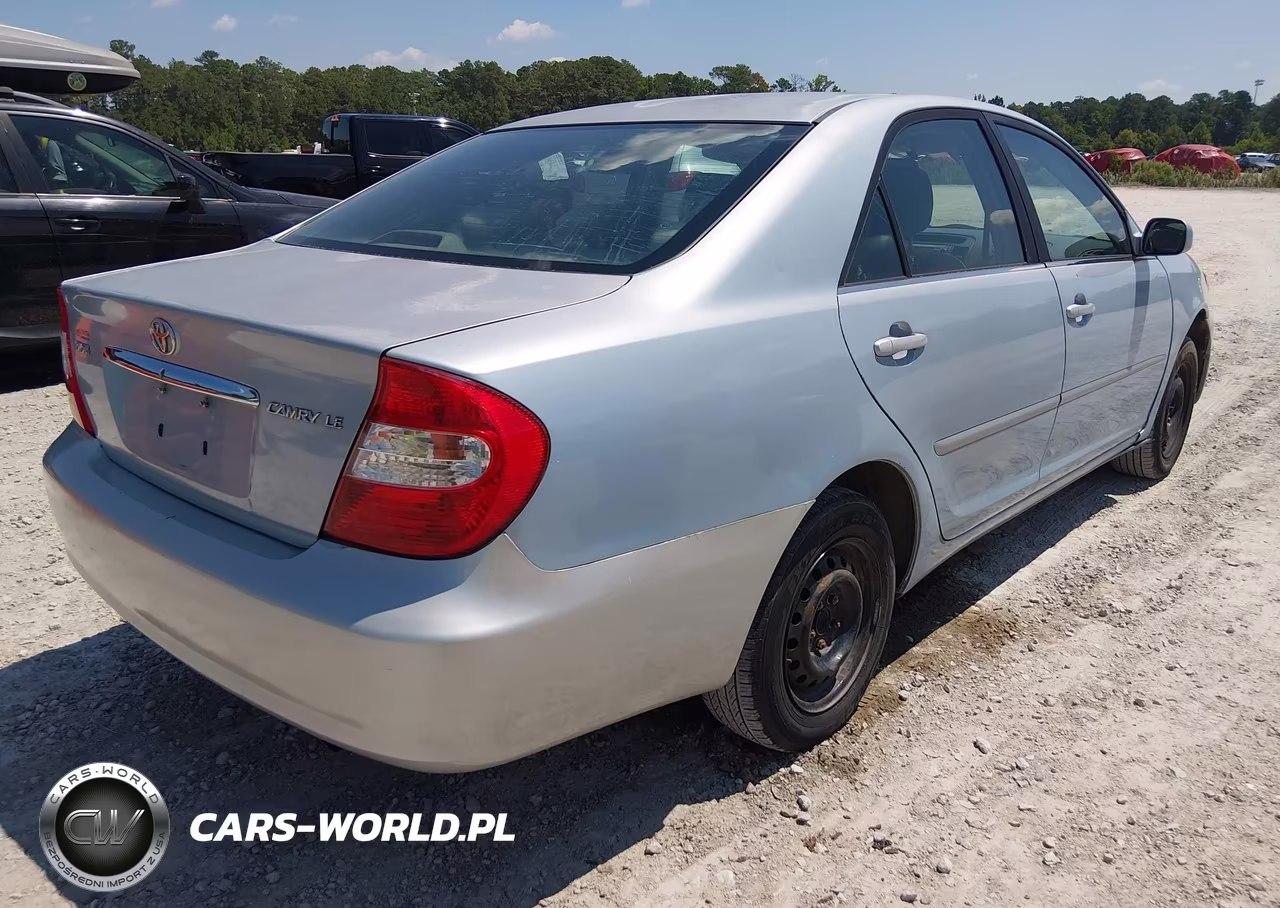 2005 Toyota Camry Le VIN:4T1BE32K65U535386 - 4