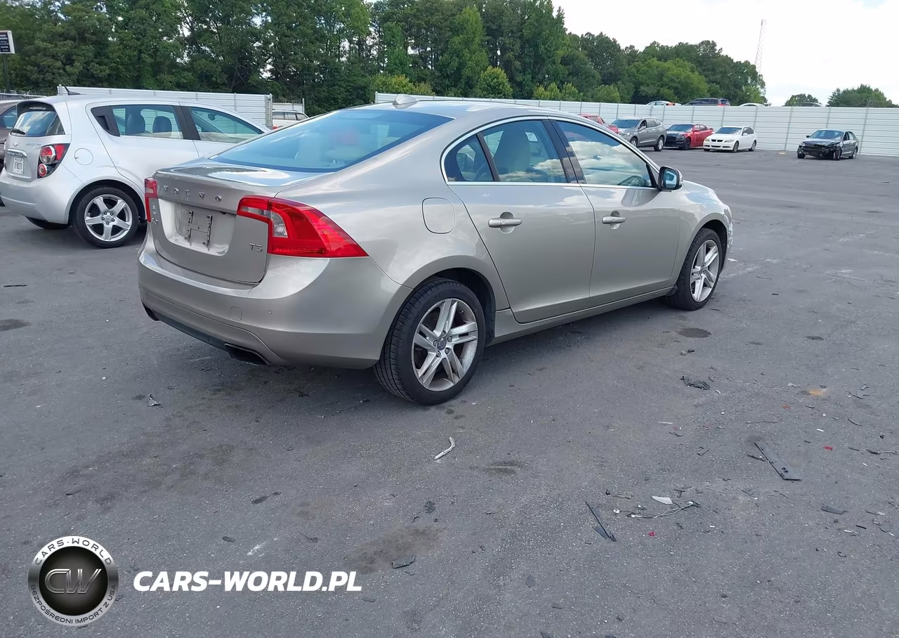 2015 Volvo S60 T5 Platinum VIN:YV140MFD1F1301439 - 4