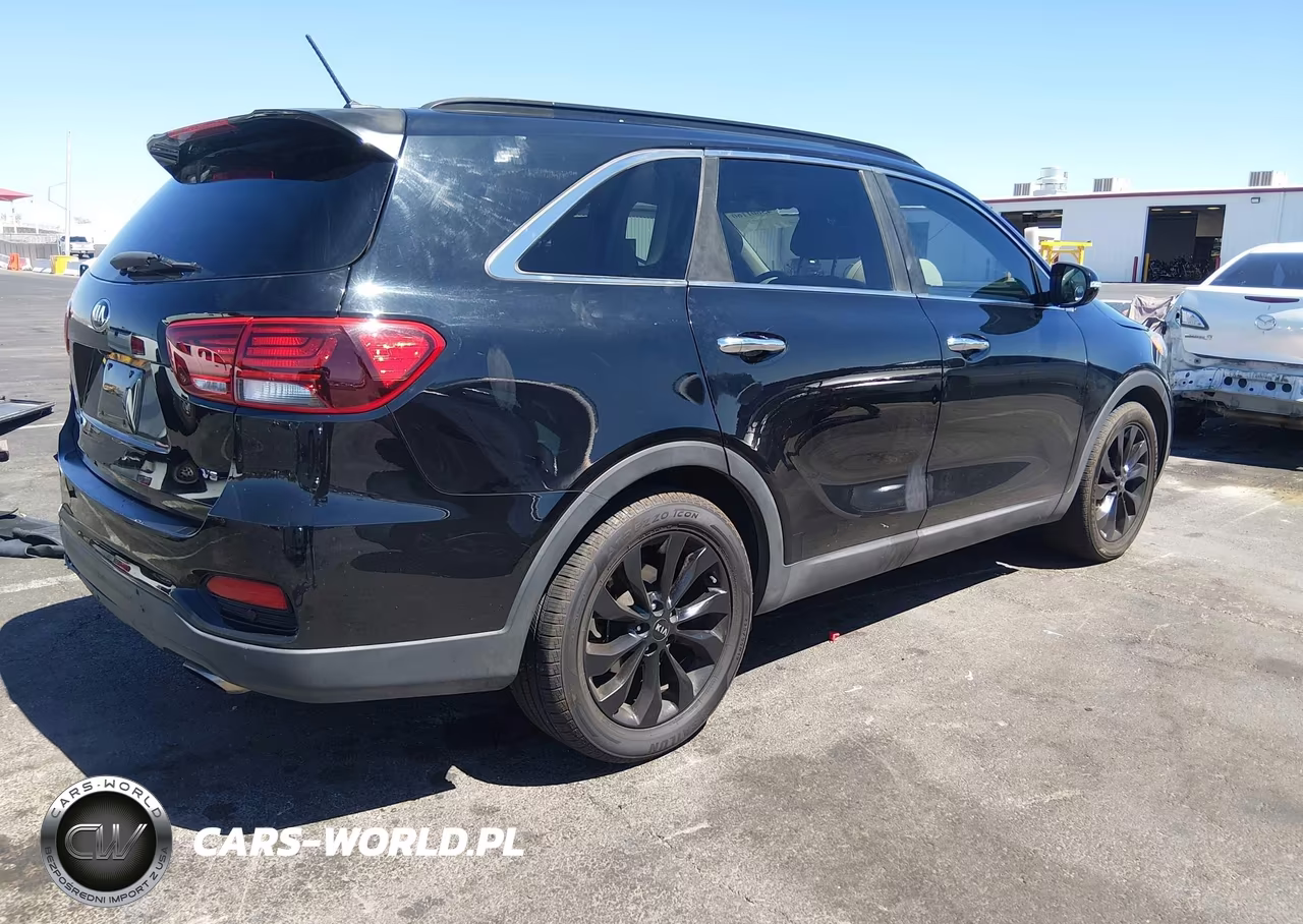 2019 Kia Sorento 3.3L S VIN:5XYPG4A57KG593722 - 4