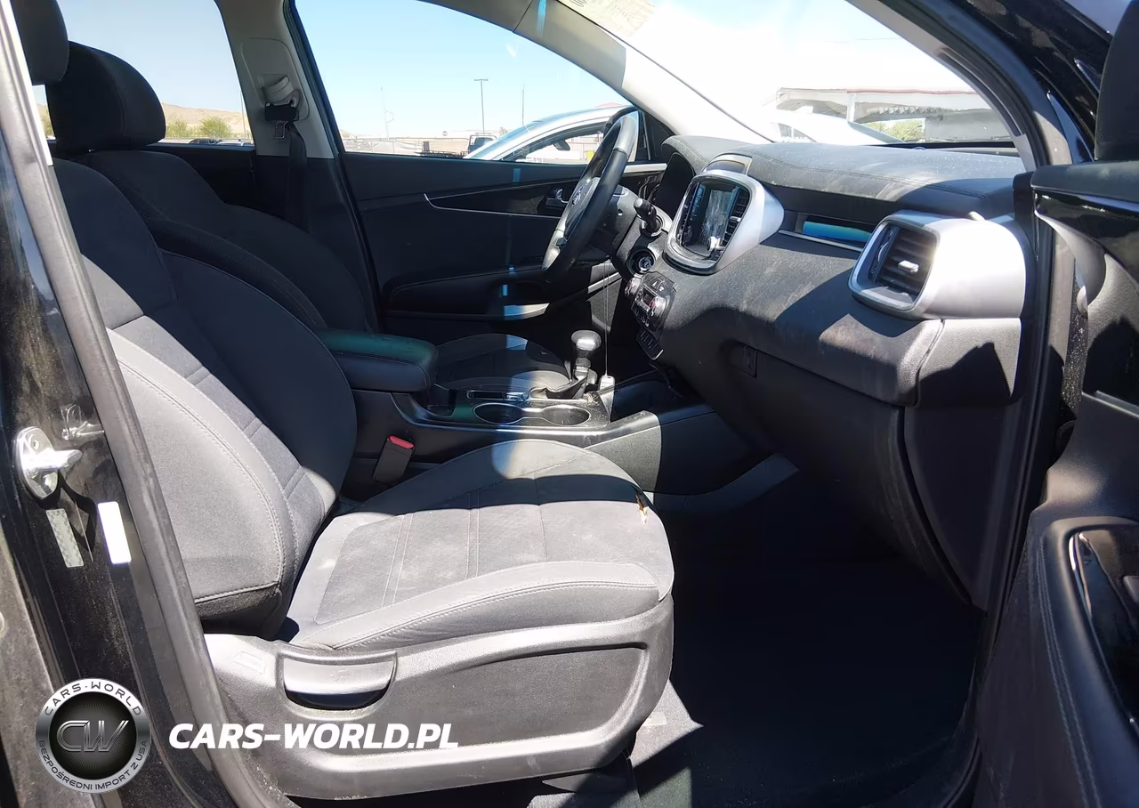 2019 Kia Sorento 3.3L S VIN:5XYPG4A57KG593722 - 5