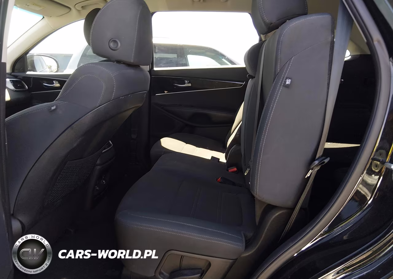 2019 Kia Sorento 3.3L S VIN:5XYPG4A57KG593722 - 8