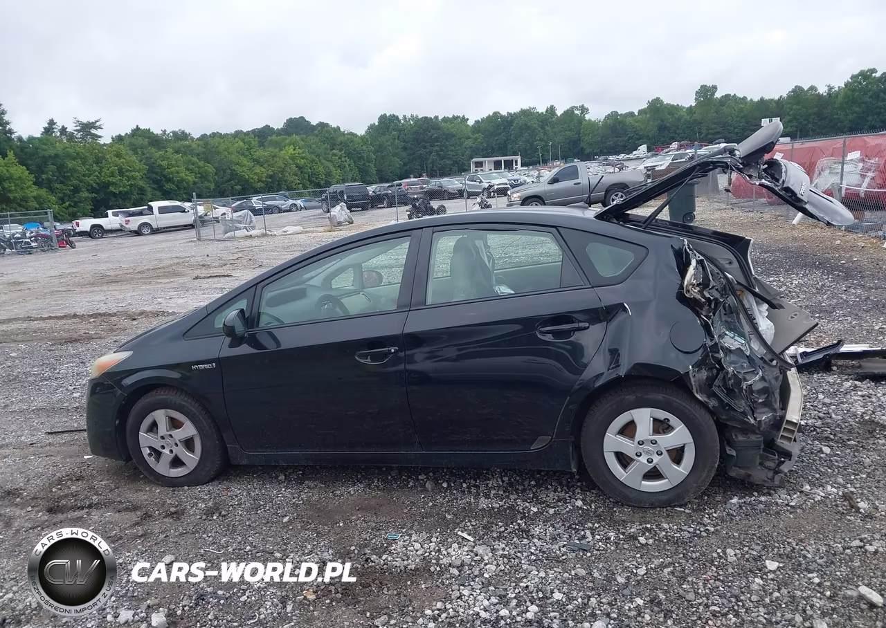 2011 Toyota Prius Three VIN:JTDKN3DU6B5342258 - 15