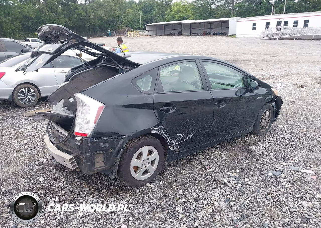 2011 Toyota Prius Three VIN:JTDKN3DU6B5342258 - 4