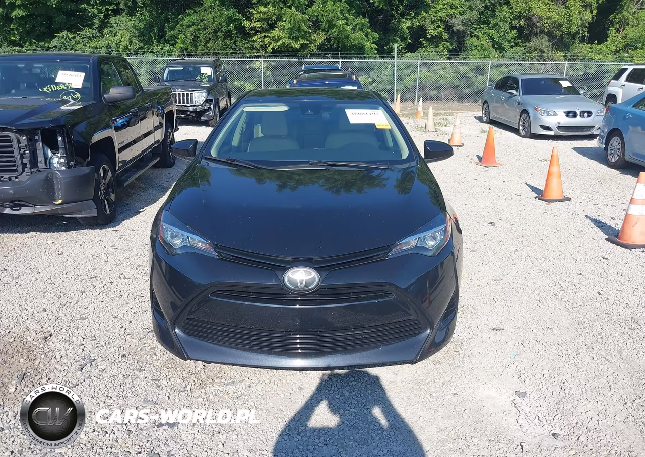 2019 Toyota Corolla Le VIN:5YFBURHE3KP862686 - 12