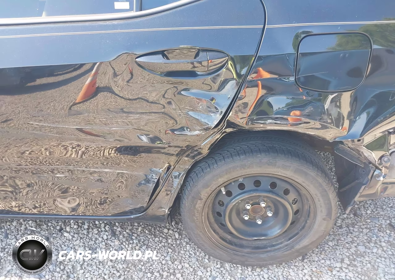 2019 Toyota Corolla Le VIN:5YFBURHE3KP862686 - 17