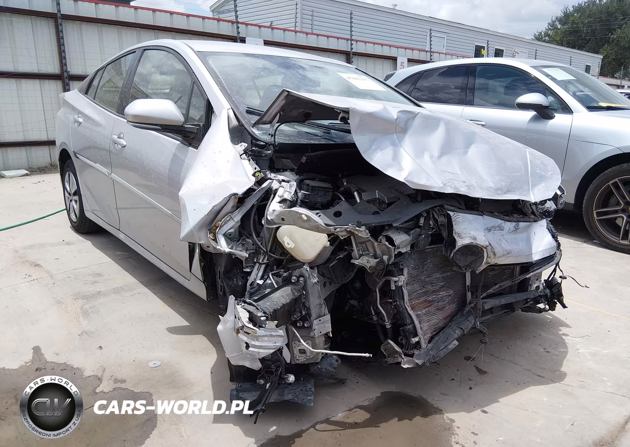 2016 Toyota Prius Three