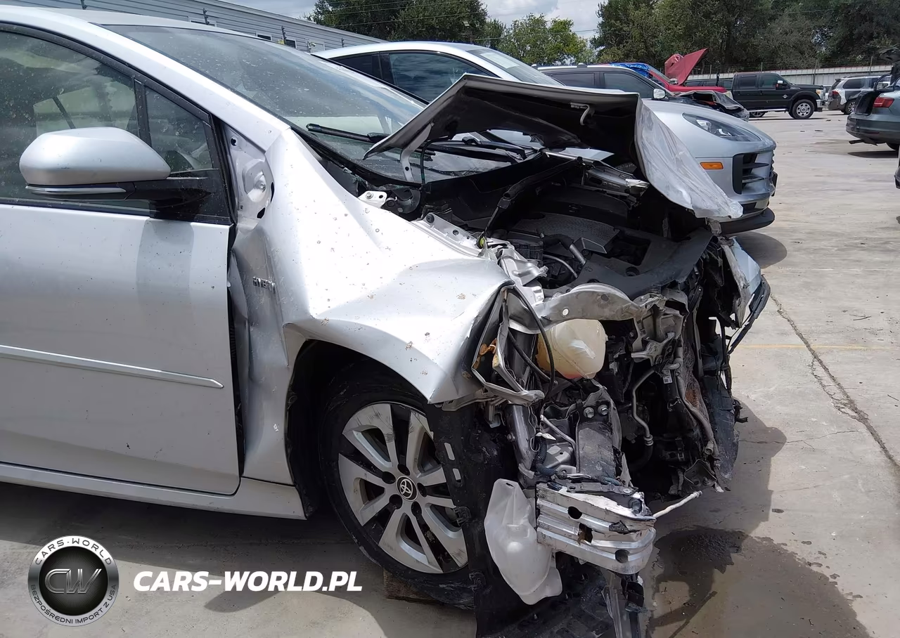 2016 Toyota Prius Three VIN:JTDKARFU8G3505961 - 16