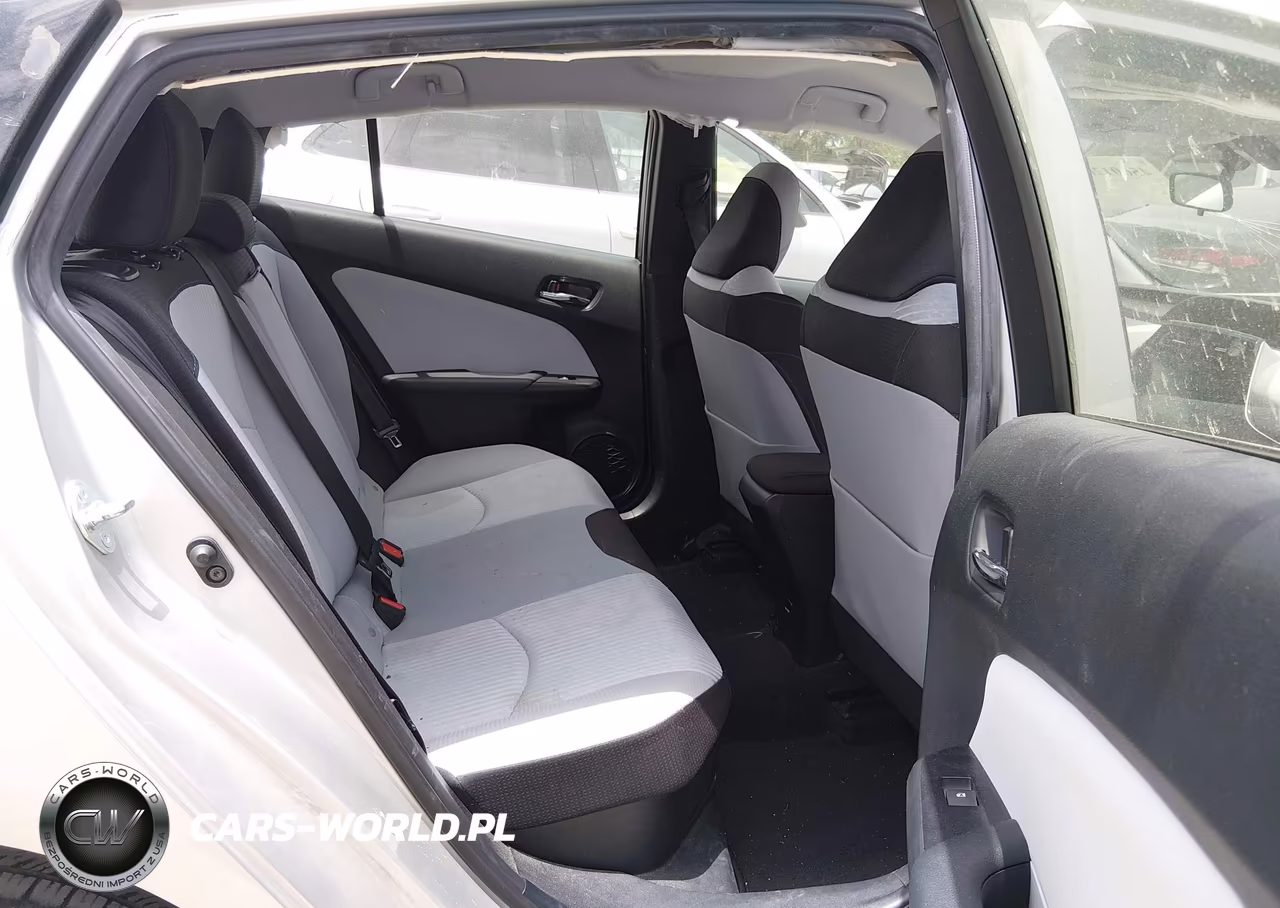 2016 Toyota Prius Three VIN:JTDKARFU8G3505961 - 8