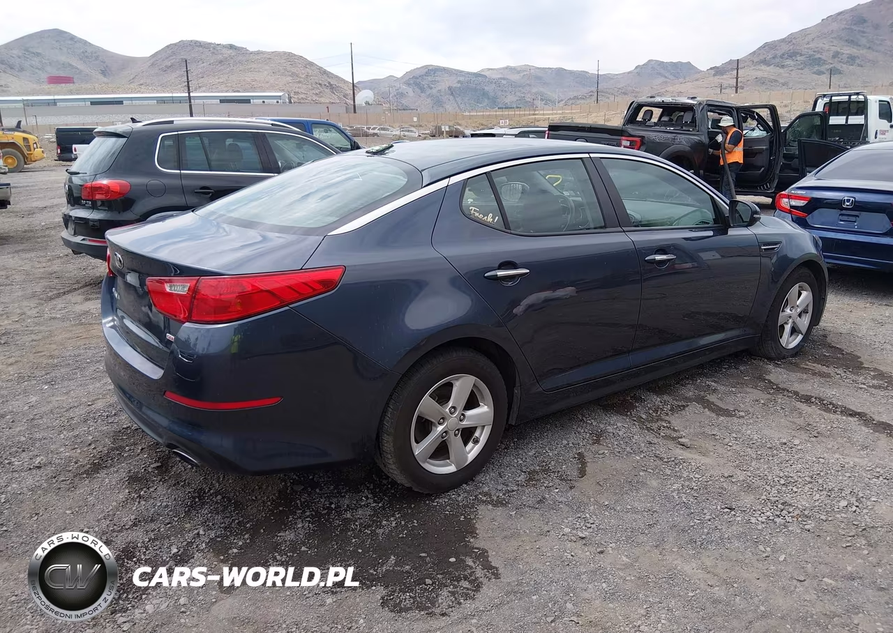 2015 Kia Optima Lx VIN:KNAGM4A78F5602045 - 4