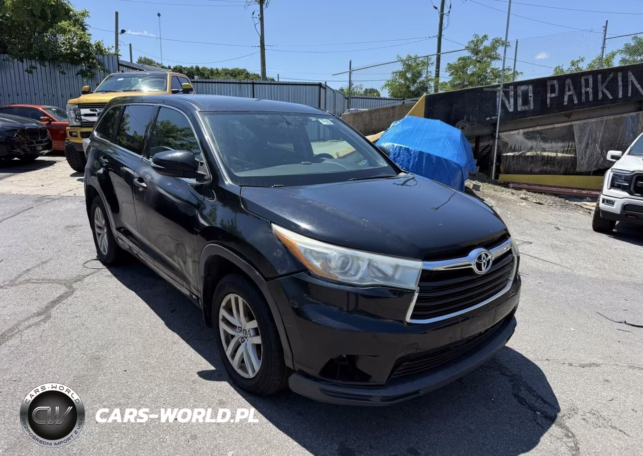 2016 Toyota Highlander Le V6 – zdjęcie 1 z 12