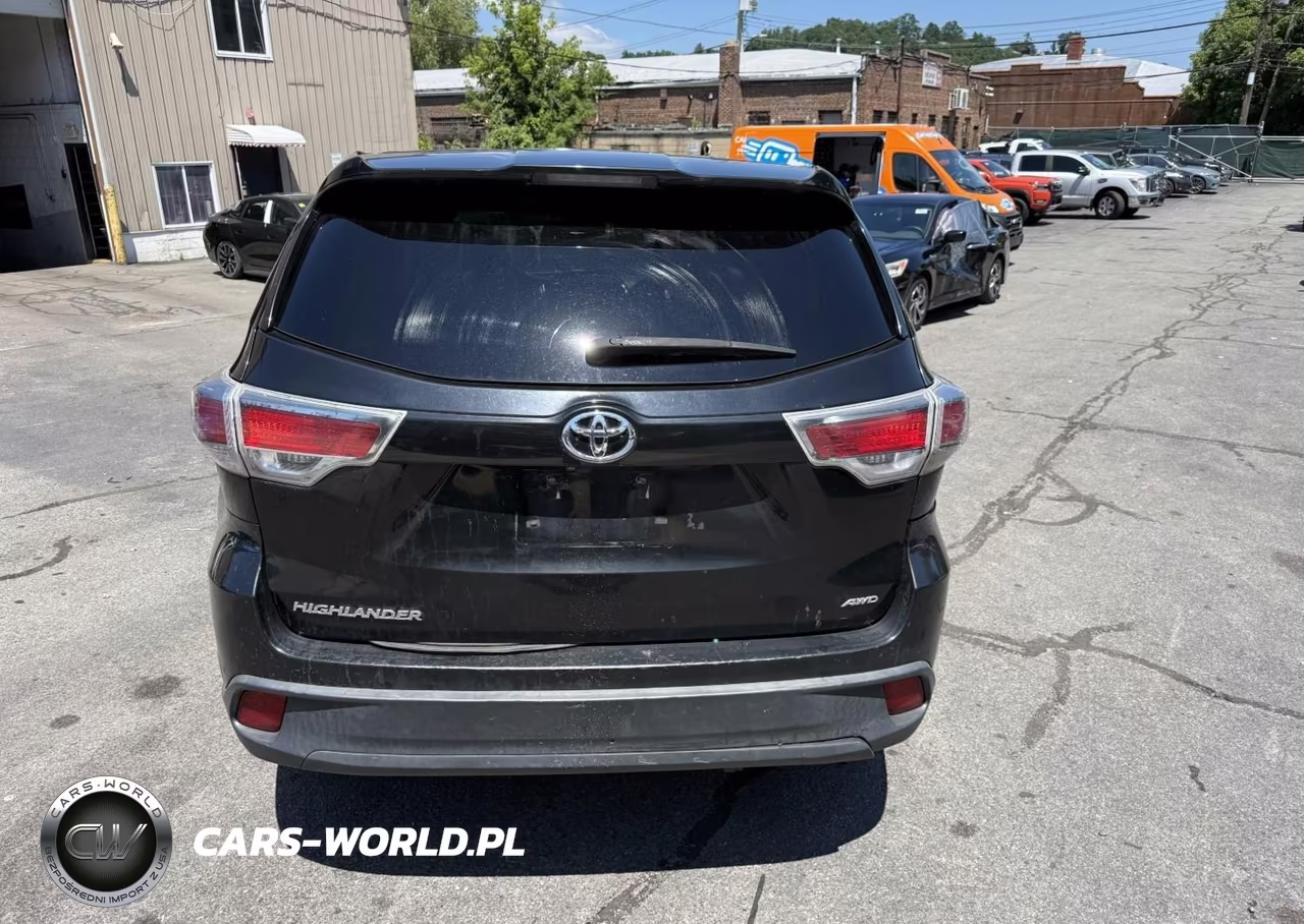 2016 Toyota Highlander Le V6 VIN:5TDBKRFH7GS264313 - 12