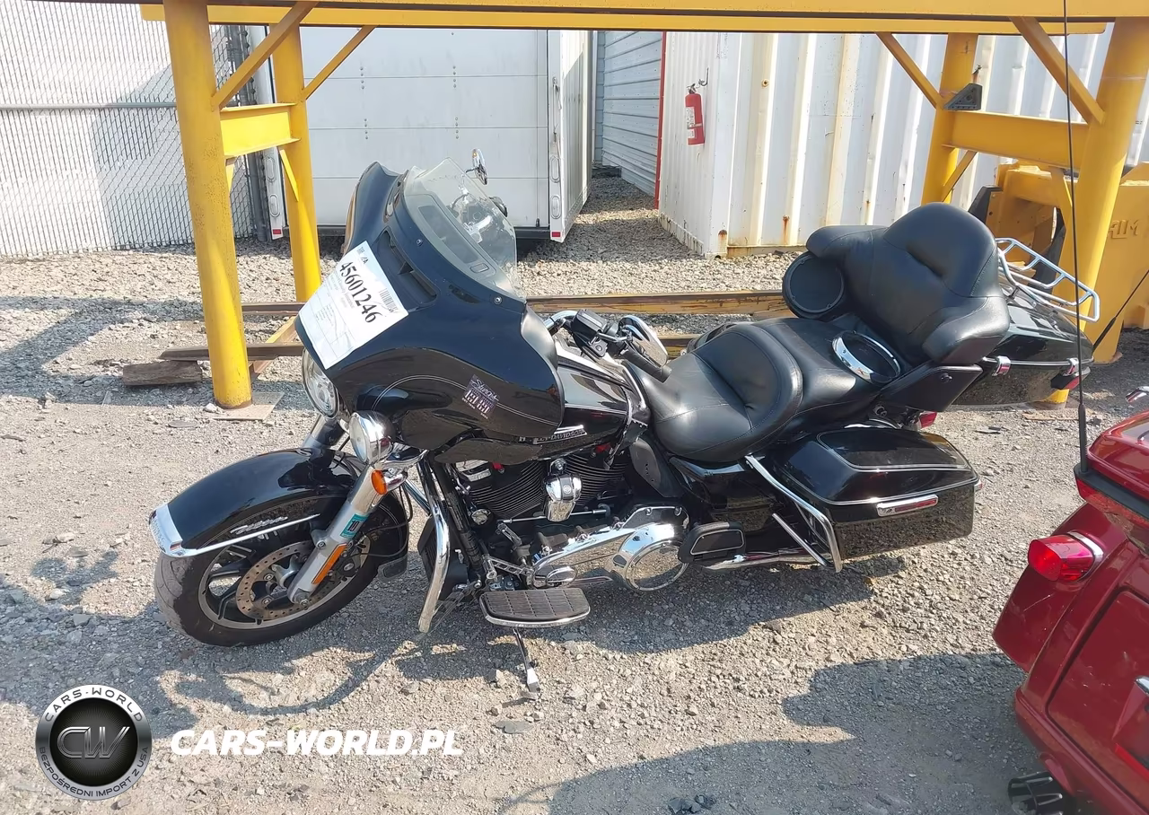 2017 Harley-Davidson Flhtcu Ultra Classic Electra Gld VIN:1HD1FCC18HB671259 - 14
